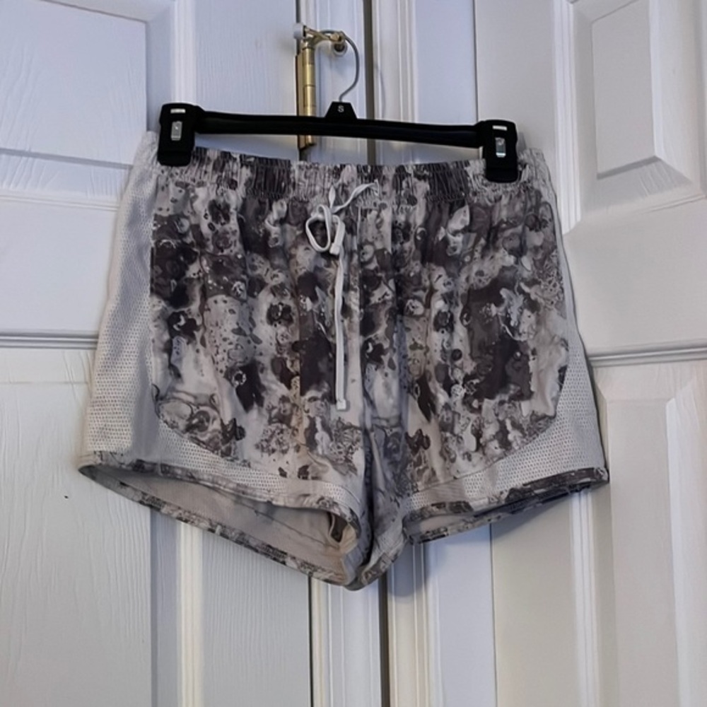 💛LAST CALL💛 Juniors super comfy athletic shorts - Size M
